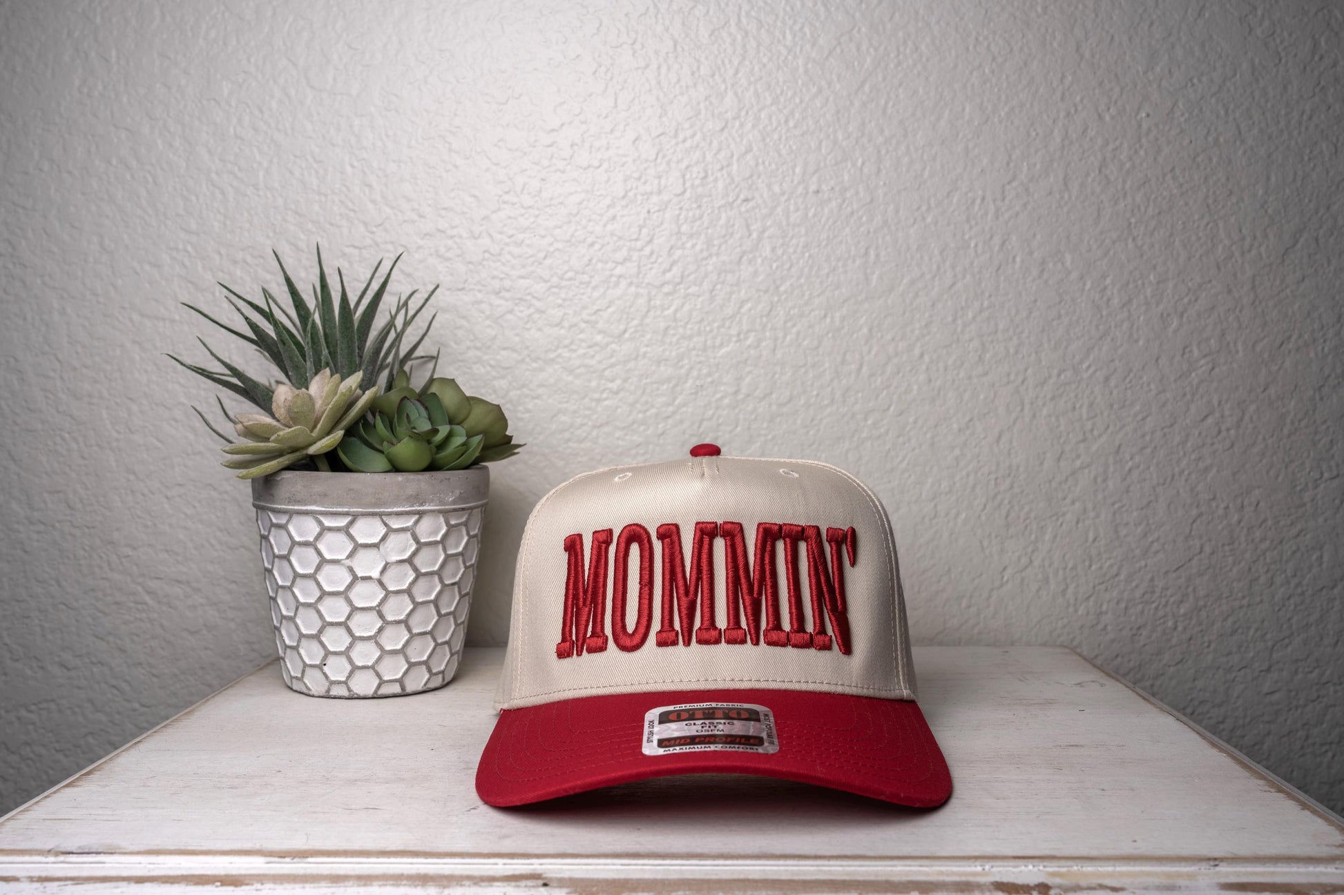 MOMMIN' Puff 3D Trucker hat